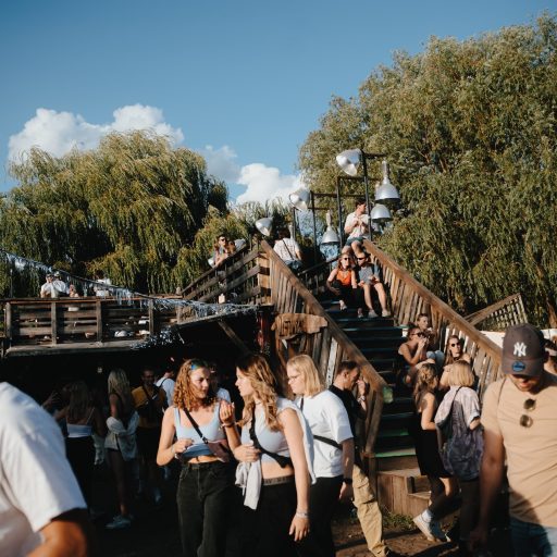 2022_MS_DOCKVILLE_Timo_Sommer_40FT_Crowd_001